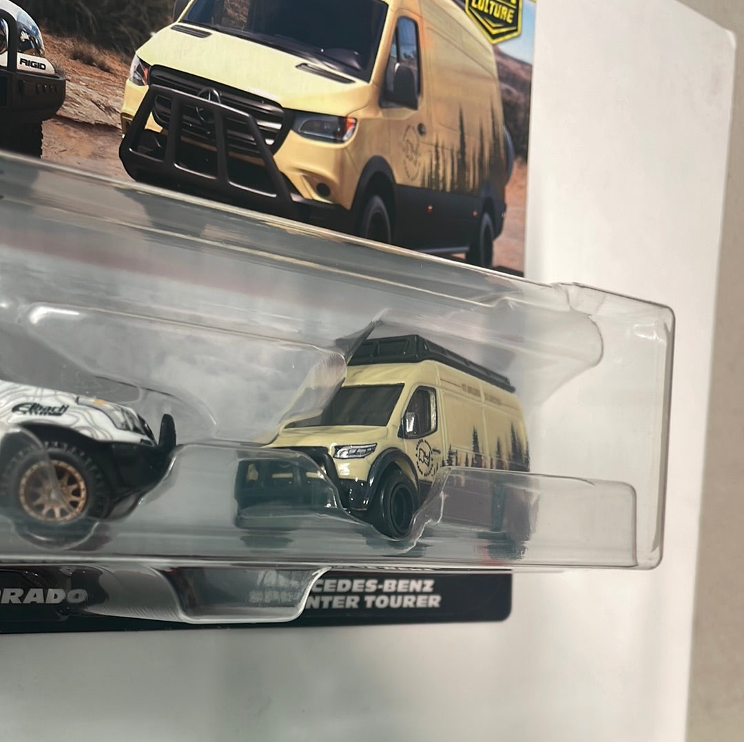 Hot Wheels 1/64 Car Culture Premium 2 Pack ‘05 Toyota Land Cruiser Prado White & Mercedes-Benz Sprinter Tourer Beige