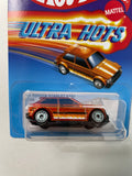 Hot Wheels 1/64 Ultra Hots ‘81 Toyota Starlet KP61 Orange