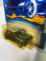 Hot Wheels 1/64 Mini Cooper Green - Damaged Card