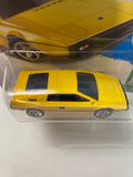 Hot Wheels 1/64 Lotus Esprit S1 Short Card Yellow