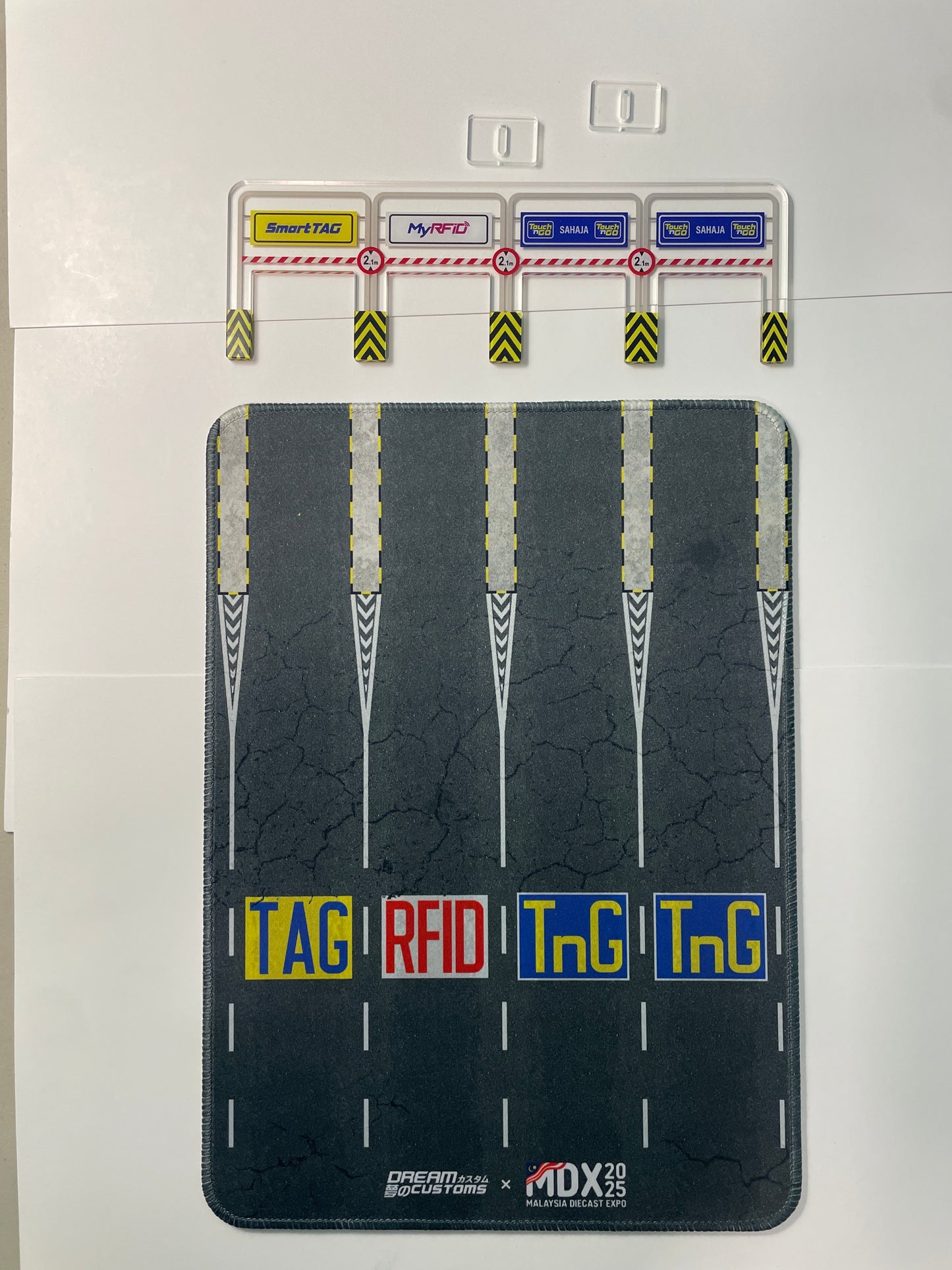 1/64 Dream Customs MDX 2025 Event Exclusive Desktop Diorama (Small) w/ Toll Gate