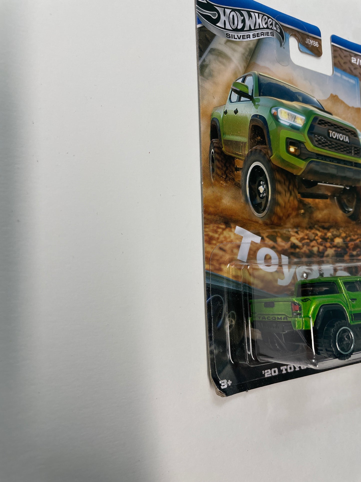 Hot Wheels 1/64 Toyota Silver Series '20 Toyota Tacoma Green - JCB72 - Damaged Box
