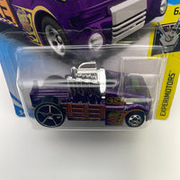 Hot Wheels 1/64 Treasure Hunt Crate Racer Purple - Damaged Card