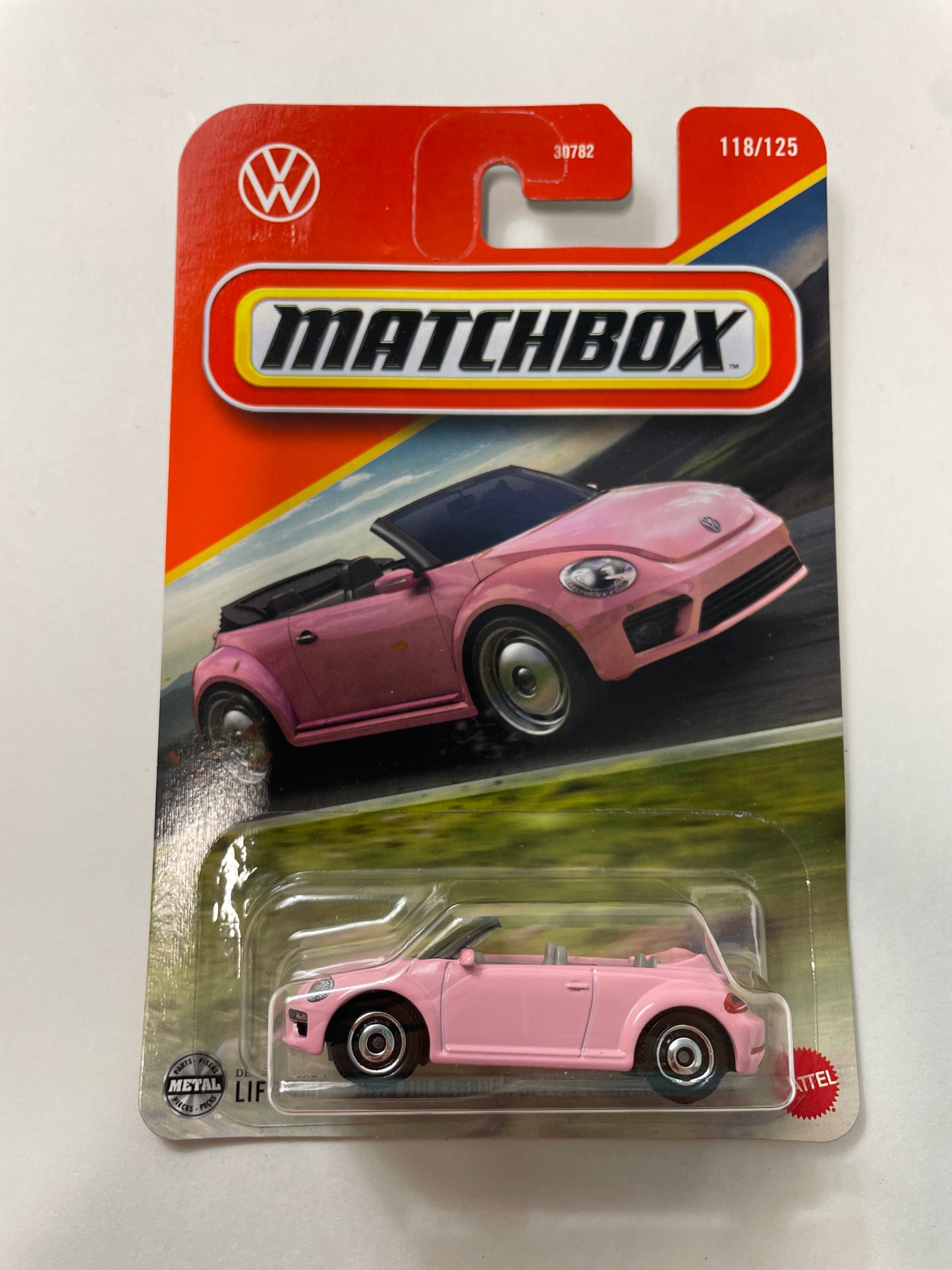 Matchbox 1/64 2019 Volkswagen Beetle Convertible Pink