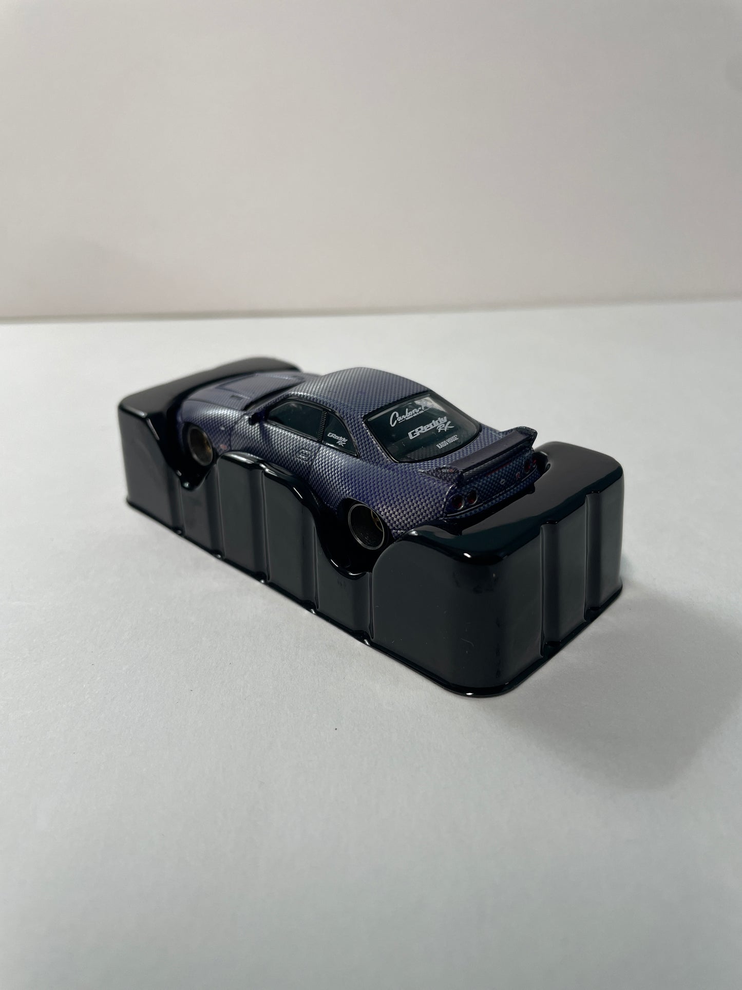 *Chase* Mini GT x Kaido House 1/64 Nissan Skyline GT-R (R33) Active Carbon R V2 Purple