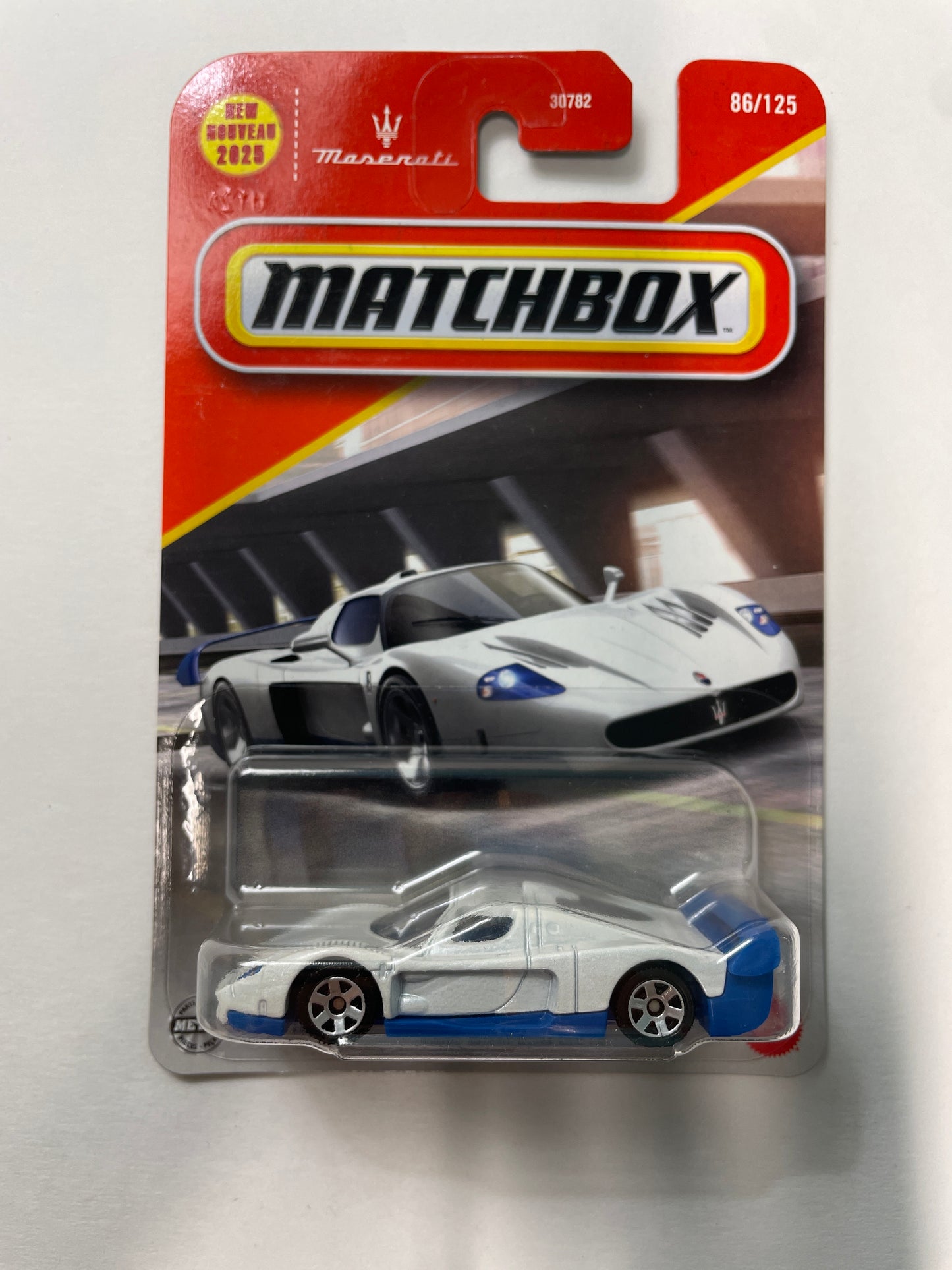 Matchbox 1/64 2004 Maserati MC12 White & Blue