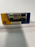 Para64 1/64 2014 Toyota Land Cruiser LC 79 Sandy Taupe