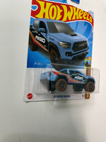 Hot Wheels 1/64 ‘20 Toyota Tacoma Blue