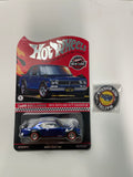 Hot Wheels RLC 1/64 1972 Nissan Skyline H/T 2000GT-R w/ Button, no Patch Blue - Damaged Card