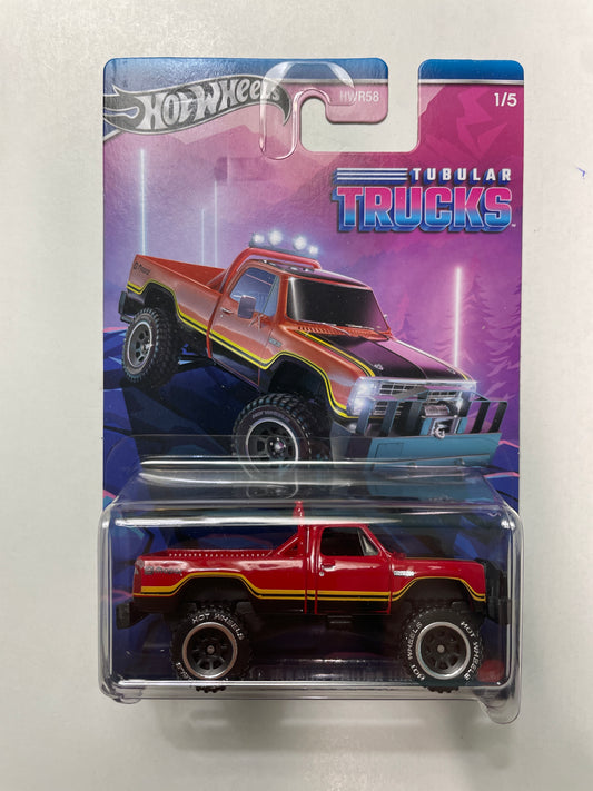 Hot Wheels 1/64 Tubular Trucks 1980 Dodge Macho Power Wagon Red & Black - Damaged Card
