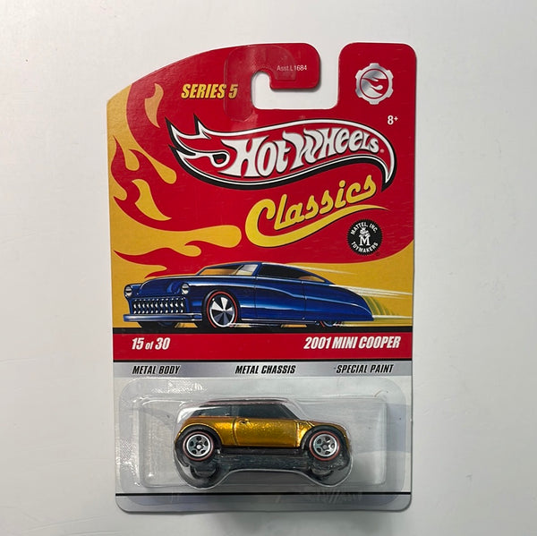 Hot Wheels 1/64 Classics 2001 Mini Cooper Orange