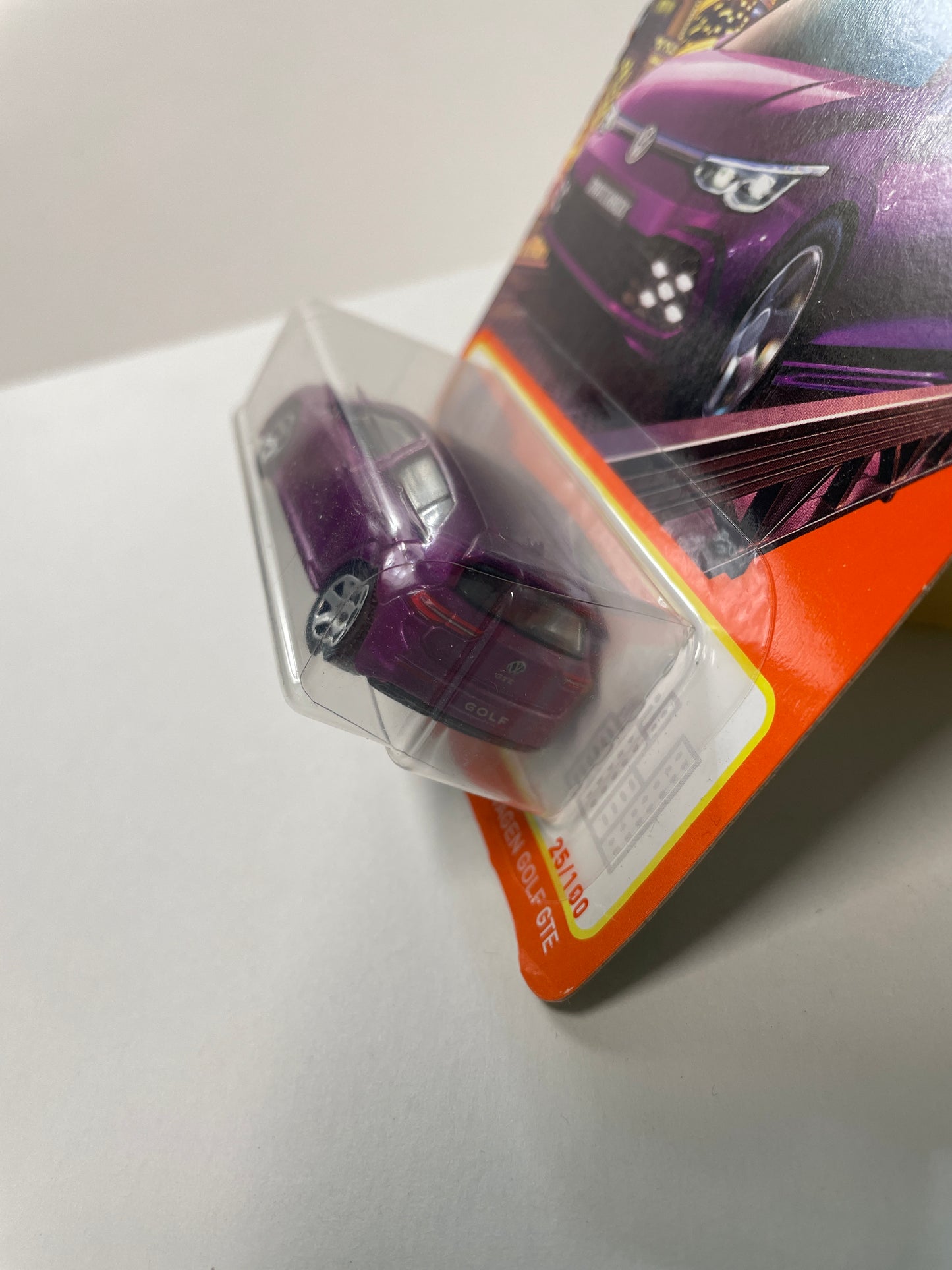 Matchbox 1/64 2021 Volkswagen Golf GTE Purple - Damaged Box