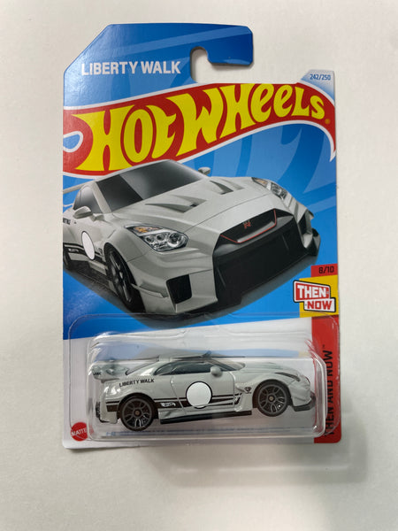 *Japan Card* Hot Wheels 1/64 LB-Silhouette Works GT Nissan 35GT-RR Ver.2 Grey - Damaged Card