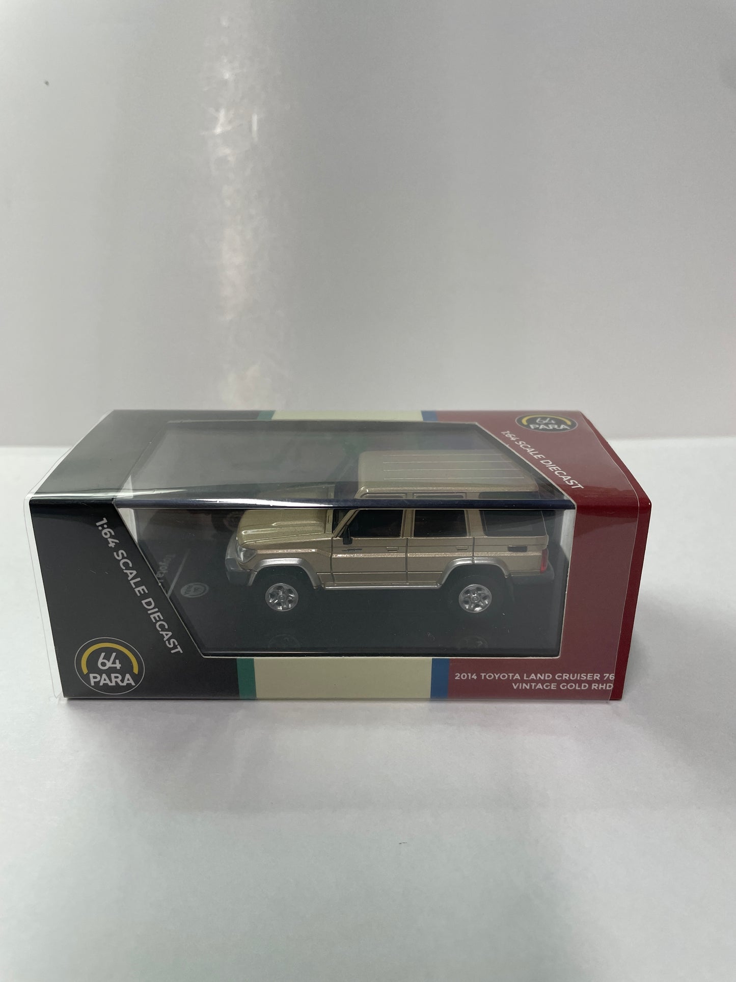 Para64 2014 Toyota Land Cruiser 76 Vintage Gold