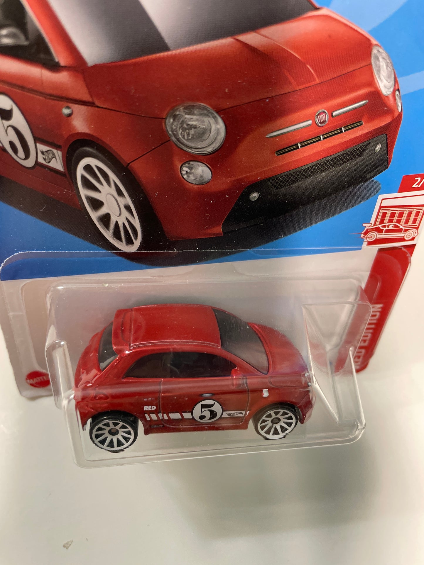 Hot Wheels 1/64 Target Red Fiat 500e Red - Damaged box