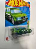 Hot Wheels 1/64 Volvo 240 Drift Wagon Green