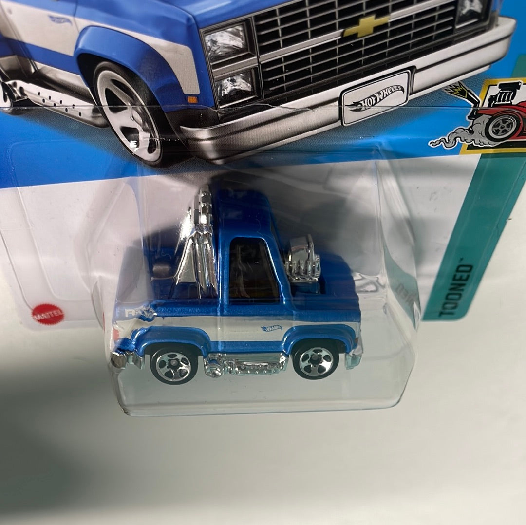 Hot Wheels 1/64 Toon’d ‘83 Chevy Silverado Blue