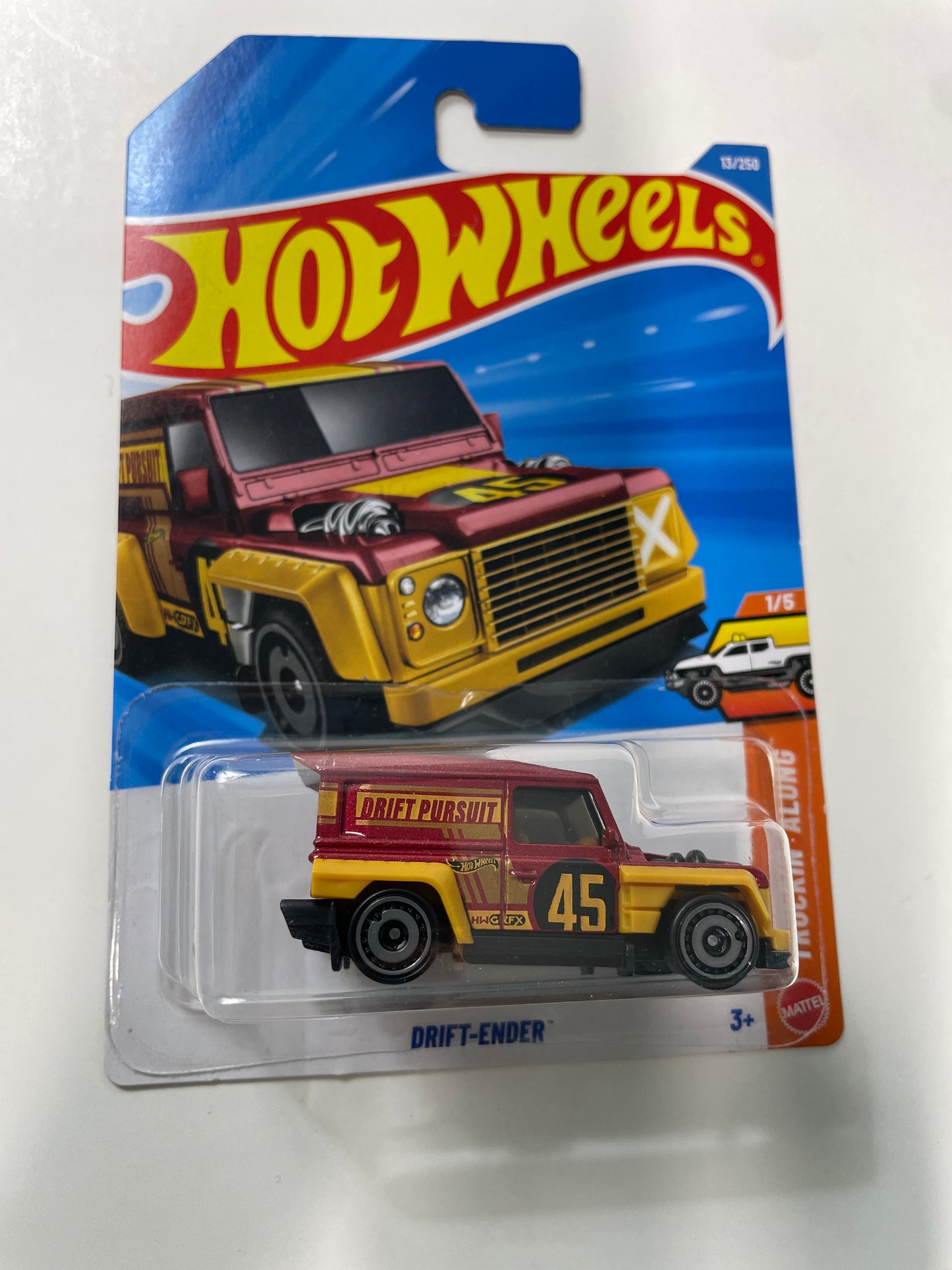 Hot Wheels 1/64 Land Rover Drift-Ender Red