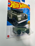 Hot Wheels 1/64 Land Rover Series II Green