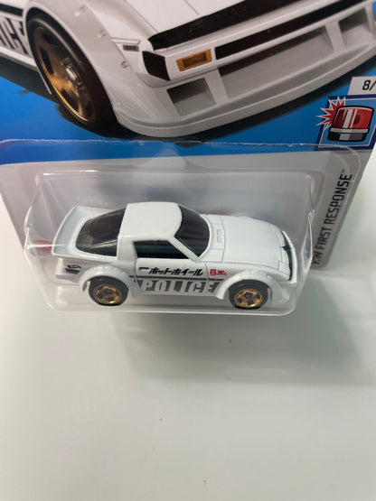 Hot Wheels 1/64 Mazda RX-7 Police White