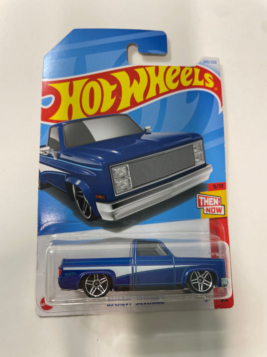 Hot Wheels 1/64 '83 Chevy Silverado Blue - Damaged Box