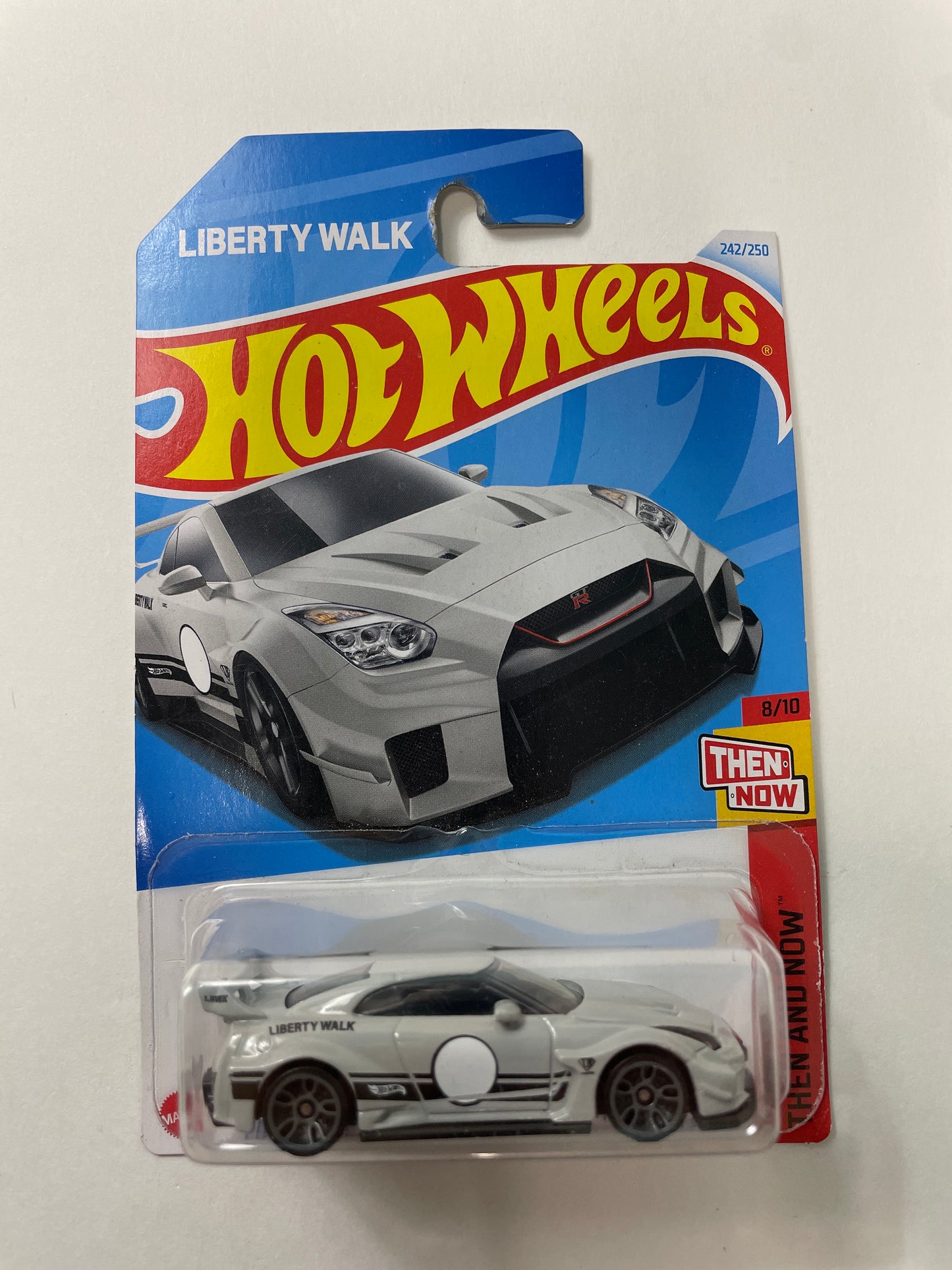 Hot Wheels 1/64 LB-Silhouette Works GT Nissan 35GT-RR Ver.2 Grey - Damaged Box