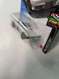 Hot Wheels 1/64 ‘64 Chevrolet Corvette Sting Ray White