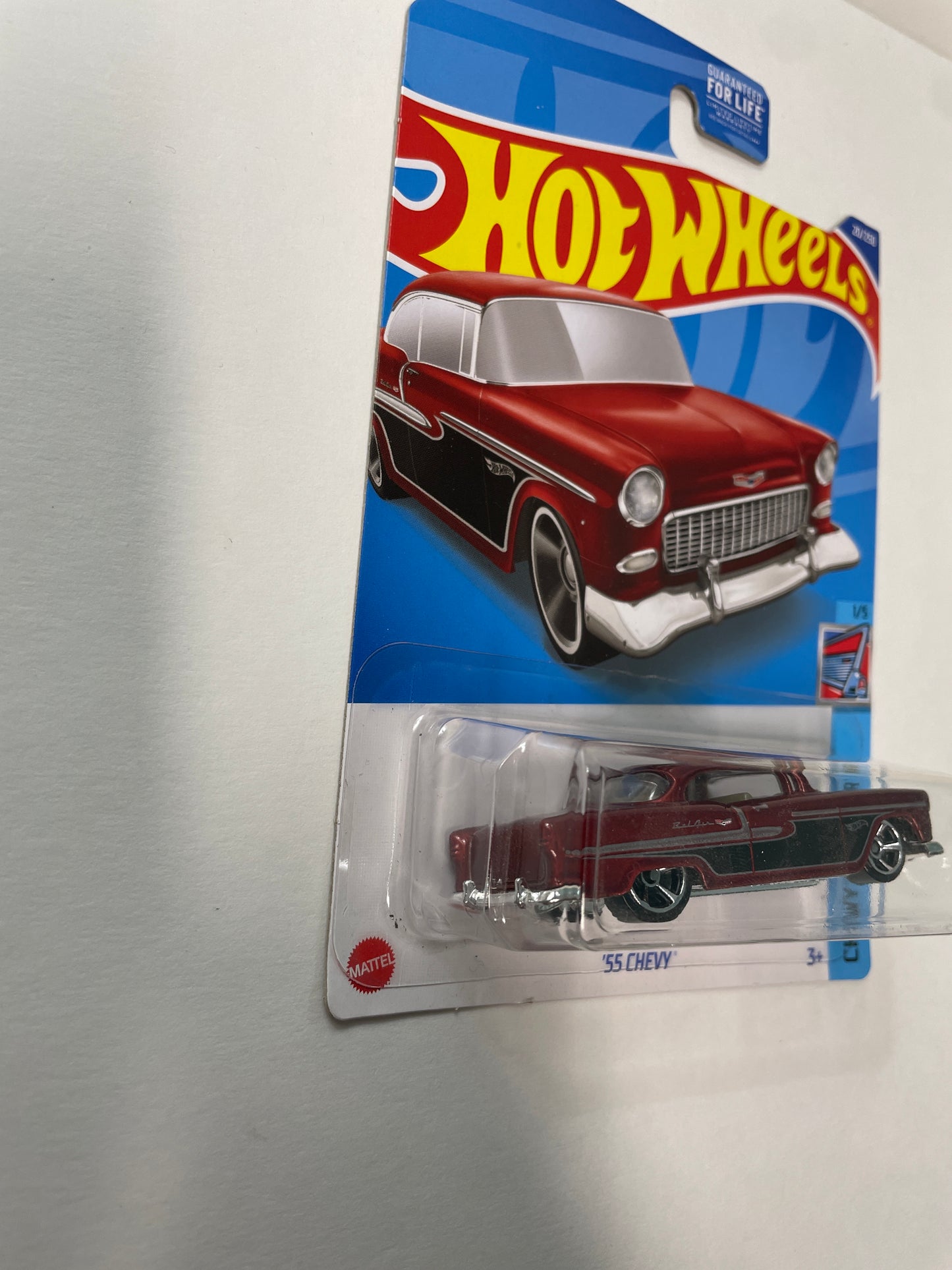 Hot Wheels 1/64 ‘55 Chevy Red - Damaged Box