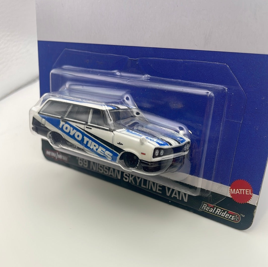 Hot Wheels 1/64 Pop Culture Speed Graphics Toyo Tires ‘69 Nissan Skyline Van White & Blue