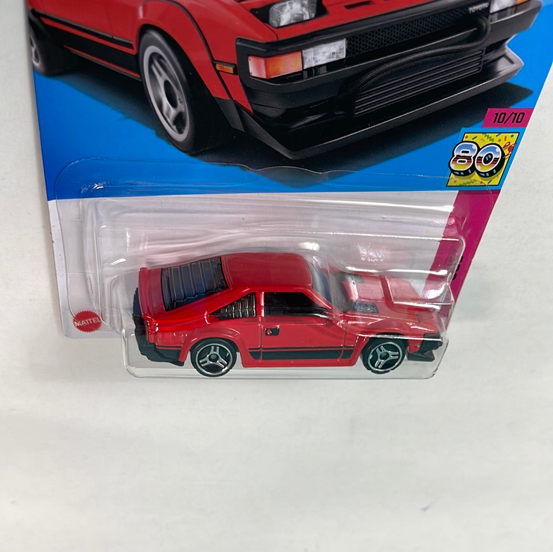Hot Wheels 1/64 ‘82 Toyota Supra Red - Damaged Card