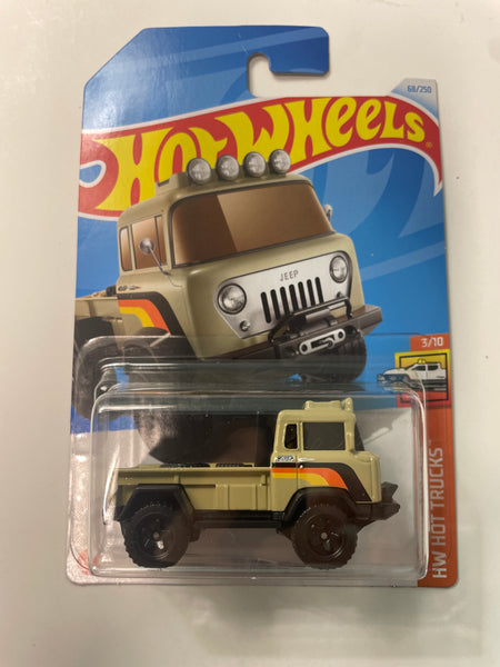 Hot Wheels 1/64 ‘57 Jeep FC Beige