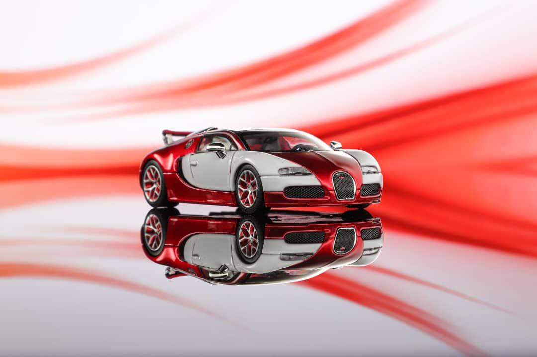 Mortal Model 1/64 2010 Bugatti Veyron 16.4 Super Sport Red & White