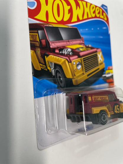 Hot Wheels 1/64 Land Rover Drift-Ender Red