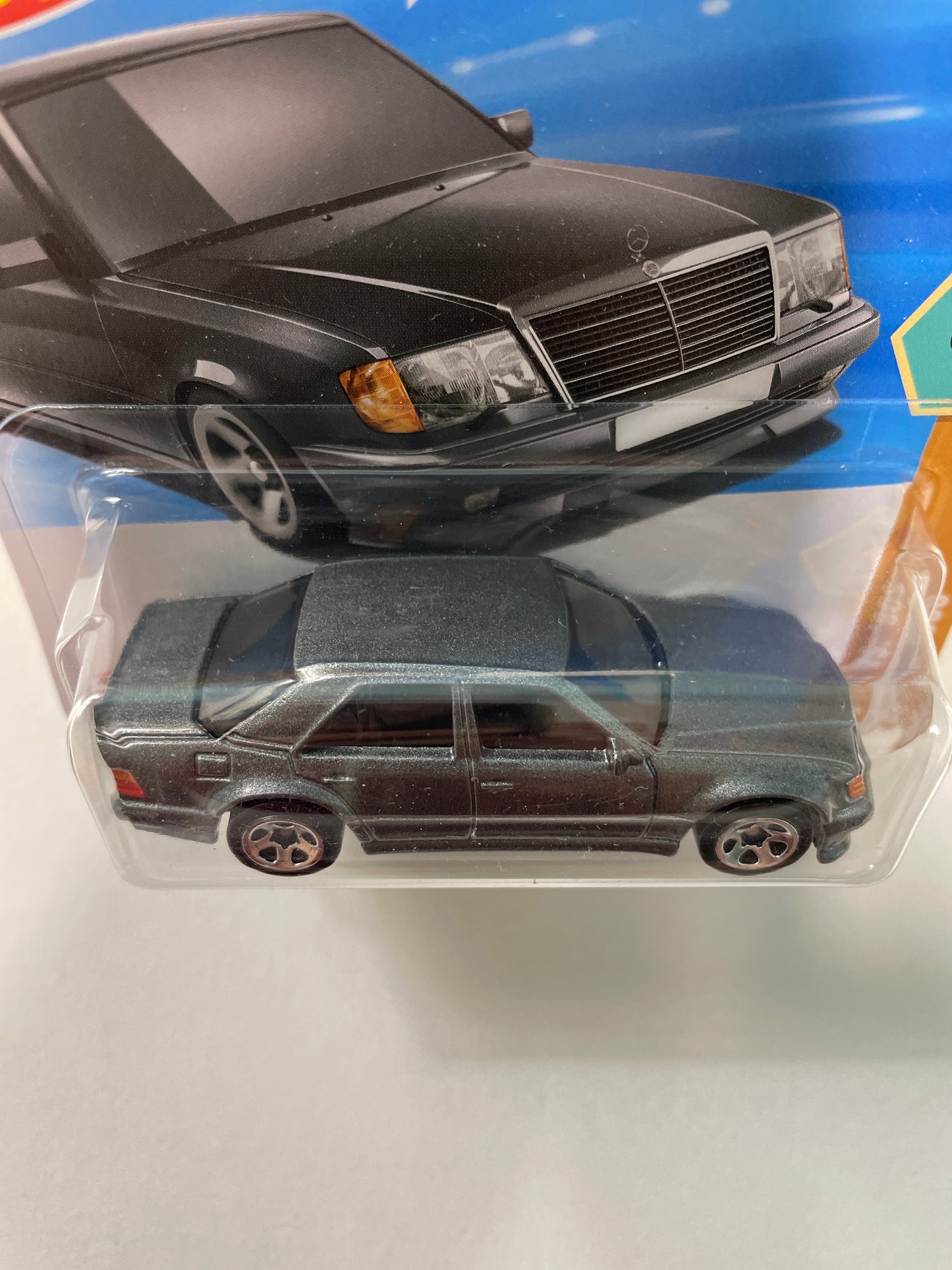 Hot Wheels 1/64 Mercedes-Benz 500 e Short Card Dark Grey