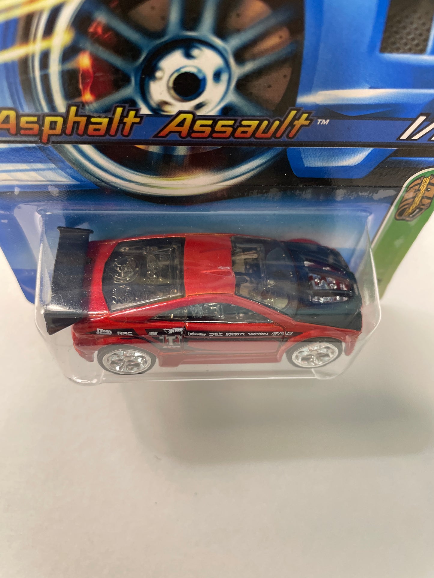Hot Wheels 1/64 Treasure Hunt Asphalt Assault Red