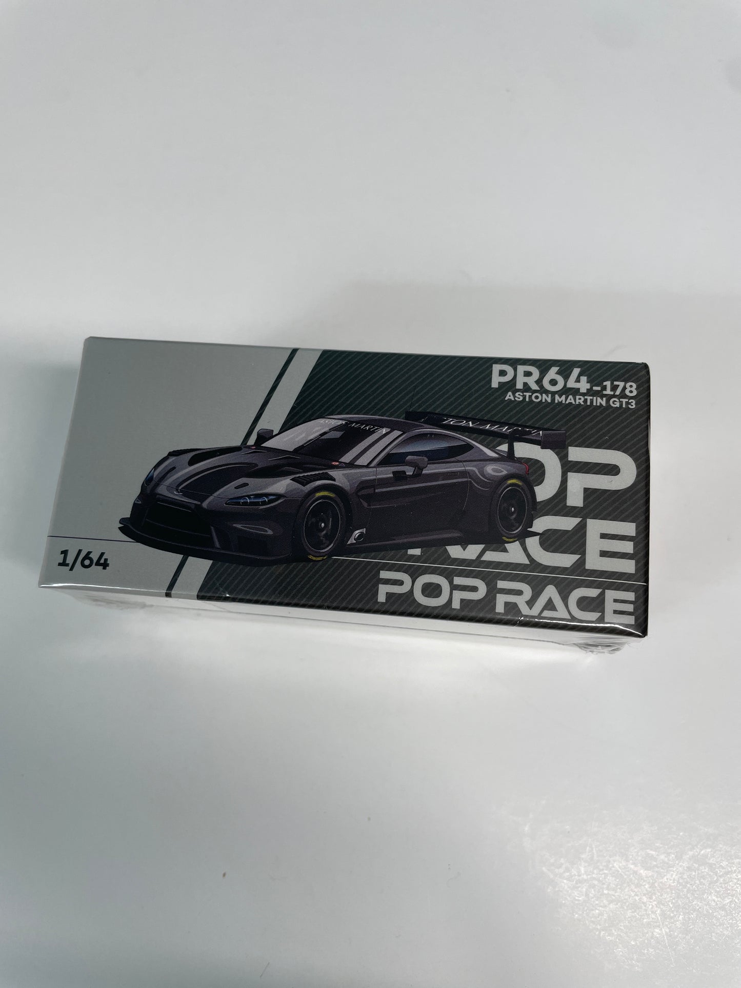 Pop Race 1/64 Aston Martin GT3 Carbon Edition Black - PR64-178