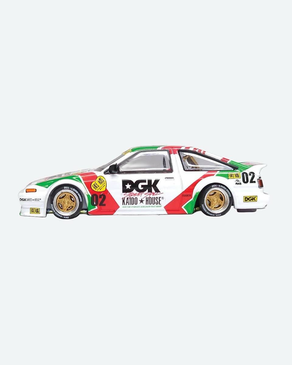 Mini GT x Kaido House 1/64 Toyota AE86 Sprinter Trueno DGK V1 Exclusive White & Green - KHMG201