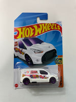 Hot Wheels 1/64 Treasure Hunt Ford Transit Connect White