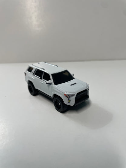 *Loose* Hot Wheels 1/64 Premium Car Culture 2 Pack 2018 Toyota 4Runner White