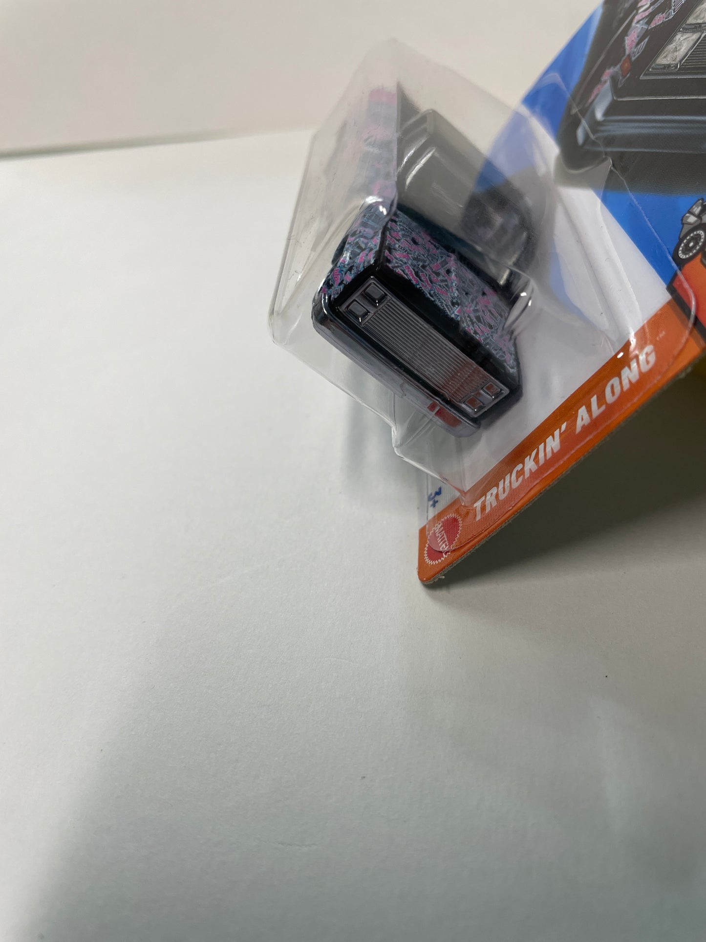 Hot Wheels 1/64 '83 Chevy Silverado Black & Pink