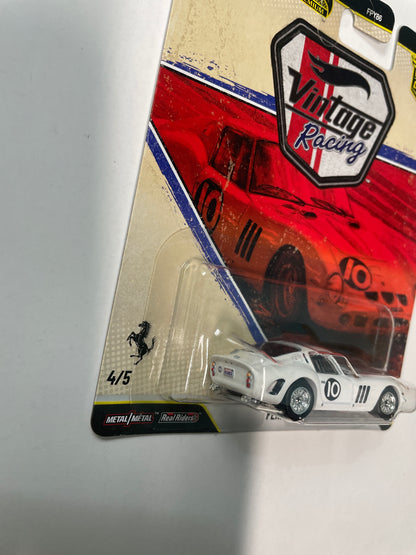 Hot Wheels 1/64 Car Culture 2026 Mix T Vintage Racing Ferrari 250 GTO White - JKF25 - Damaged Box
