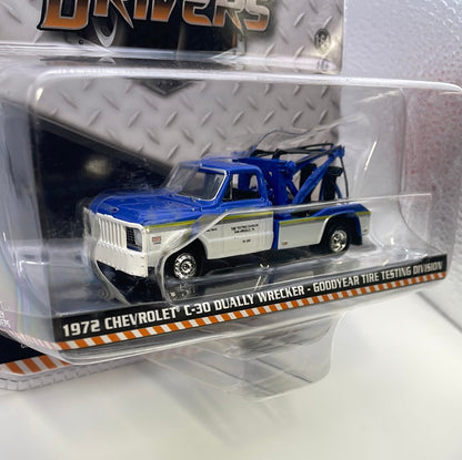 Greenlight 1/64 Dually Drivers 1972 Chevrolet C-30 Dually Wrecker - Goodyear Tire Testing Division Blue