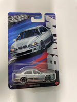 Hot Wheels 1/64 BMW Silver Series 2001 BMW M5 Silver