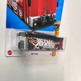 Hot Wheels 1/64 Treasure Hunt Ain’t Fare Black