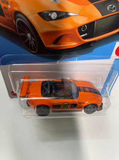 Hot Wheels 1/64 '15 Mazda MX-5 Miata Orange - Damaged Card