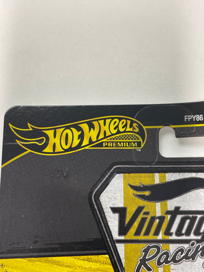 *Chase* Hot Wheels 1/64 Car Culture 2026 Mix T Vintage Racing Nissan Skyline GT-R (BNR32) Gold - JKF23