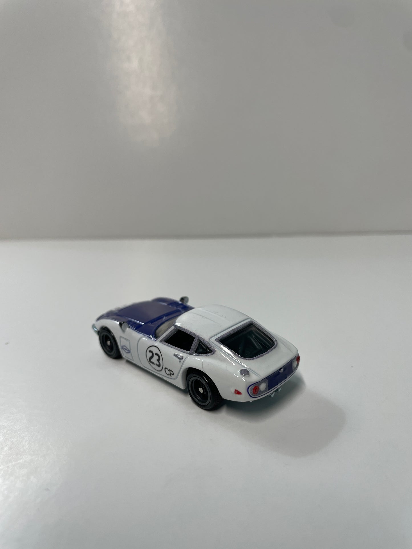 *Loose* Hot Wheels 1/64 Premium Car Culture 2 Pack Toyota 2000GT White & Blue