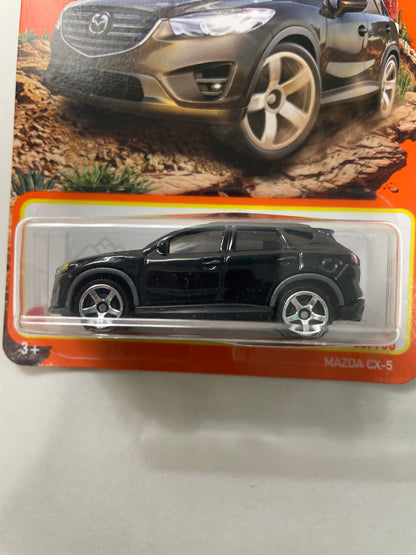 Matchbox 1/64 Mazda CX-5 Black - Damaged Box