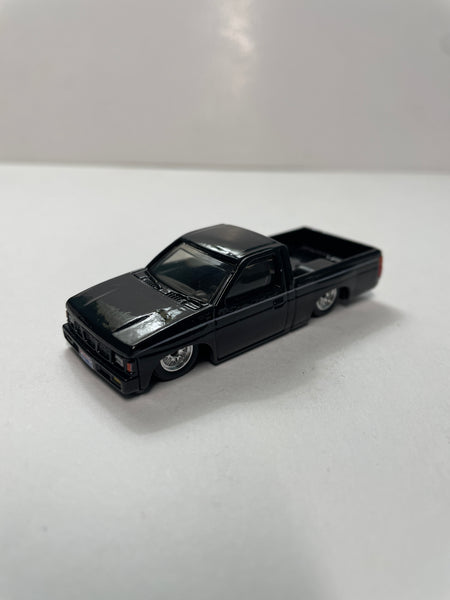 *Loose* Hot Wheels 1/64 Boulevard ‘93 Nissan D21 Hardbody Custom Pick-up Black