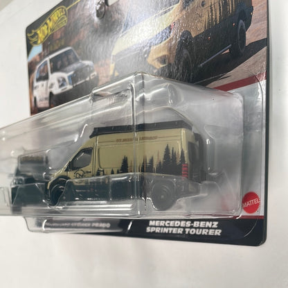 Hot Wheels 1/64 Car Culture Premium 2 Pack ‘05 Toyota Land Cruiser Prado White & Mercedes-Benz Sprinter Tourer Beige